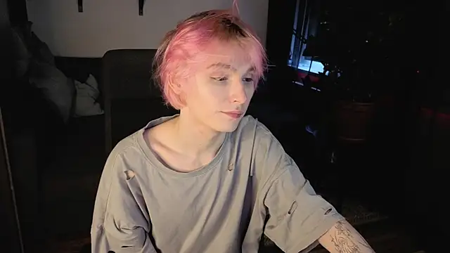 Your avatar online show from February 1, 7:34 pm