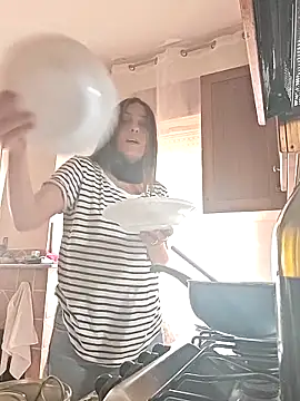 DaisyDea online show from October 28, 12:41 pm