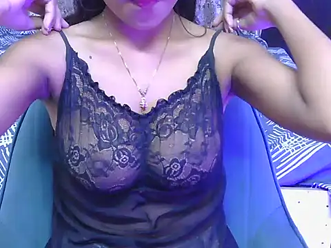 hoty-priya online show from May 5, 4:42 am