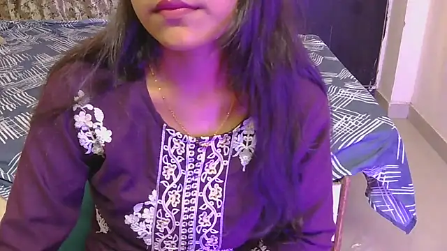 hoty-priya online show from June 19, 5:23 am