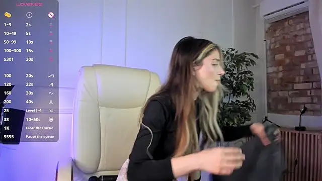 Blessed Molly online show from June 21, 7:22 am
