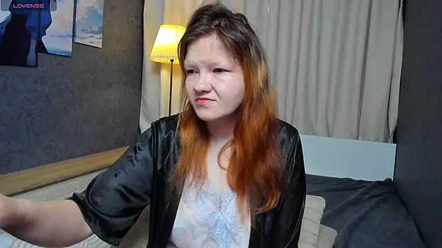 Snapshot of Nora_lovvvv chatting on October 17, 10:18 am Nora lovvvv online show from October 17, 10:18 am