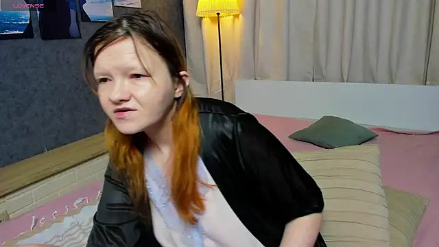 Snapshot of Nora_lovvvv chatting on November 29, 10:18 am Nora lovvvv online show from November 29, 10:18 am