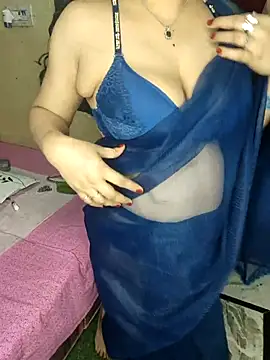 Snapshot of PRIYA_22 chatting on September 9, 7:35 pm PRIYA 22 online show from September 9, 7:35 pm