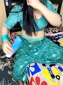 Snapshot of PRIYA_22 chatting on November 15, 3:52 pm PRIYA 22 online show from November 15, 3:52 pm