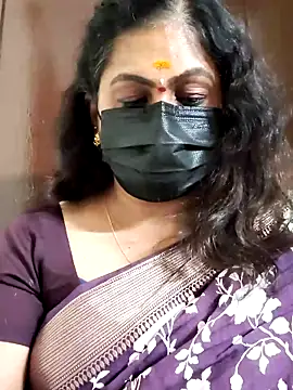 Snapshot of Sweetie_swetha37 chatting on September 9, 9:03 pm Sweetie swetha37 online show from September 9, 9:03 pm