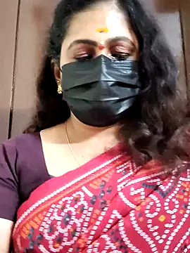 Snapshot of Sweetie_swetha37 chatting on September 10, 5:35 pm Sweetie swetha37 online show from September 10, 5:35 pm