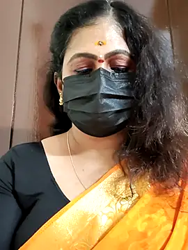 Snapshot of Sweetie_swetha37 chatting on September 13, 8:36 am Sweetie swetha37 online show from September 13, 8:36 am