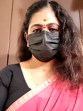 Snapshot of Sweetie_swetha37 chatting on September 26, 9:35 am Sweetie swetha37 online show from September 26, 9:35 am