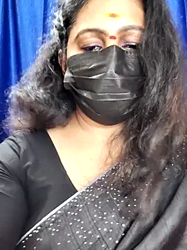 Snapshot of Sweetie_swetha37 chatting on October 25, 7:08 pm Sweetie swetha37 online show from October 25, 7:08 pm