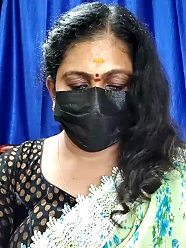 Snapshot of Sweetie_swetha37 chatting on October 29, 8:32 pm Sweetie swetha37 online show from October 29, 8:32 pm