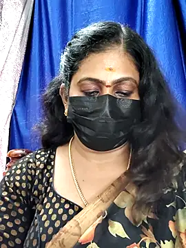 Snapshot of Sweetie_swetha37 chatting on November 8, 8:14 am Sweetie swetha37 online show from November 8, 8:14 am