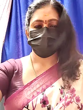 Snapshot of Sweetie_swetha37 chatting on November 9, 7:50 am Sweetie swetha37 online show from November 9, 7:50 am