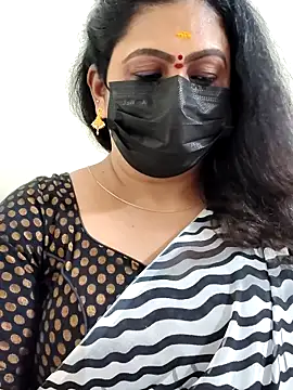 Snapshot of Sweetie_swetha37 chatting on December 13, 7:53 pm Sweetie swetha37 online show from December 13, 7:53 pm