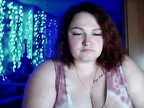 Snapshot of AngelQSky chatting on March 1, 7:49 pm AngelQSky online show from March 1, 7:49 pm