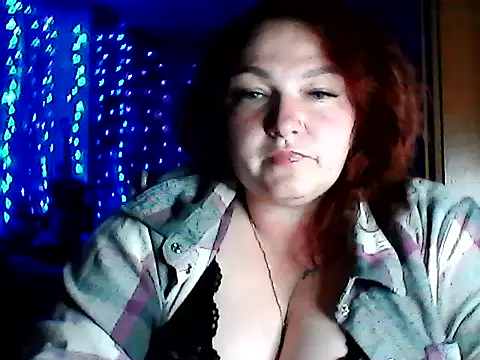 Snapshot of AngelQSky chatting on April 1, 8:28 pm AngelQSky online show from April 1, 8:28 pm