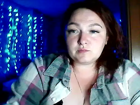 Snapshot of AngelQSky chatting on April 3, 8:51 pm AngelQSky online show from April 3, 8:51 pm