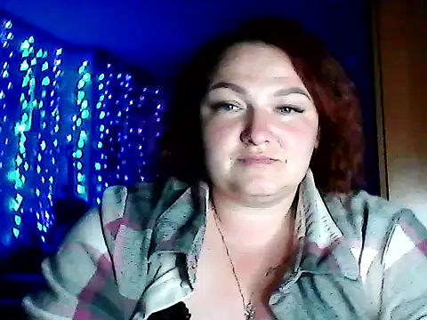 Snapshot of AngelQSky chatting on April 5, 8:39 pm AngelQSky online show from April 5, 8:39 pm