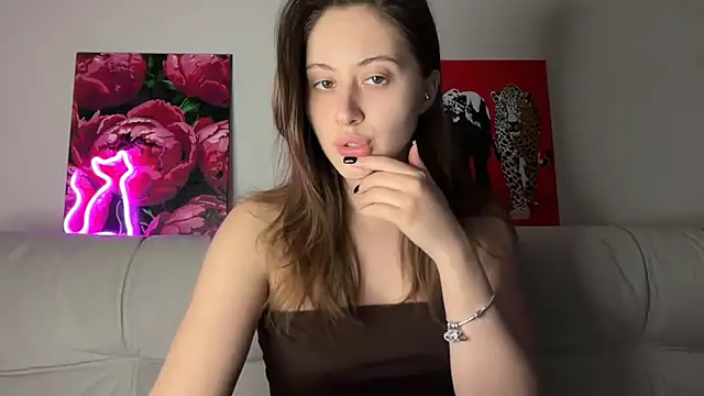 StellarAlice online show from May 8, 7:30 pm