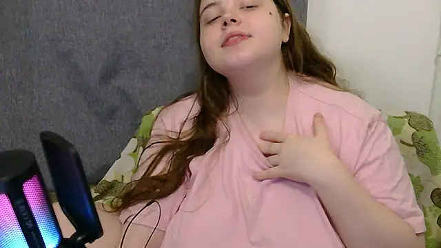 brattyprincessemma online show from November 8, 7:01 pm