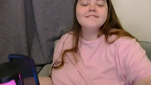 brattyprincessemma online show from November 21, 5:00 pm