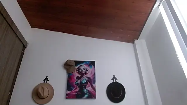 Crystal Star  online show from February 25, 11:53 am