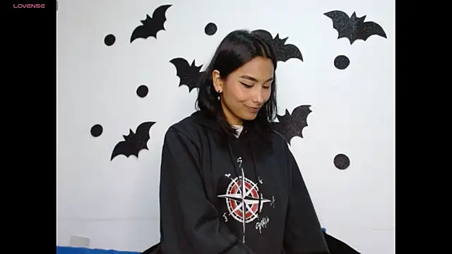 Gia Lee online show from October 28, 2:59 am