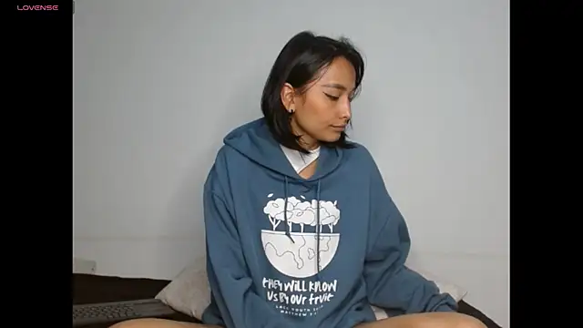 Gia Lee online show from January 14, 2:50 am