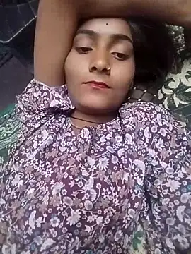 Snapshot of Mohni_singh chatting on February 9, 4:33 pm Mohni singh online show from February 9, 4:33 pm