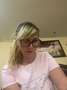 Crystal00Girl online show from September 14, 9:58 pm