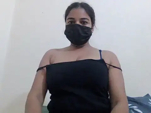 Snapshot of Little_toy_girl chatting on May 28, 7:49 am Little toy girl online show from May 28, 7:49 am