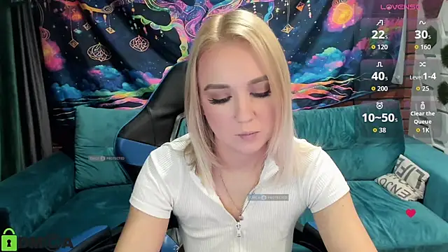 CrystalGirl99 online show from November 19, 7:52 am