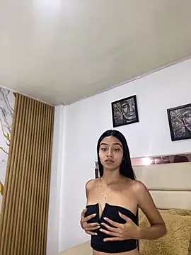 millycute18  online show from October 7, 12:35 pm