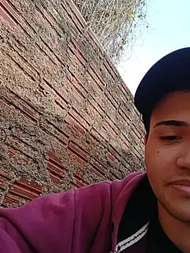 Snapshot of novinho_safado__ chatting on June 18, 4:33 pm novinho safado online show from June 18, 4:33 pm