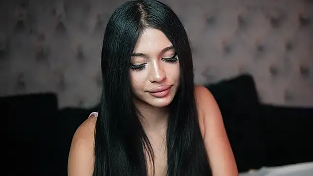 Snapshot of GiuliaSya chatting on September 23, 8:45 pm GiuliaSya online show from September 23, 8:45 pm