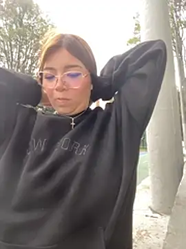 Maddy Piink online show from March 12, 6:03 pm