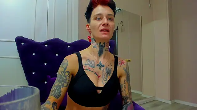 Snapshot of Kennysx chatting on December 3, 7:45 pm Kennysx online show from December 3, 7:45 pm