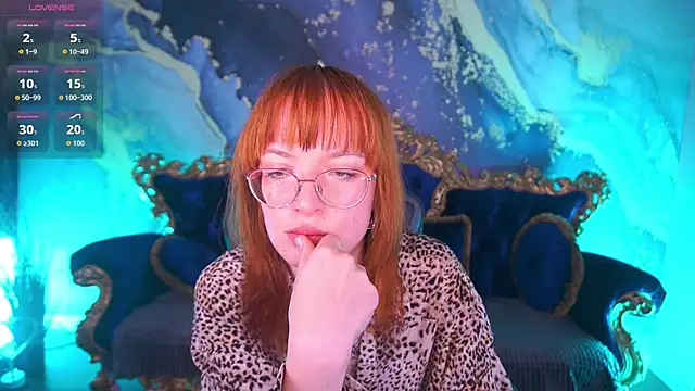 Snapshot of Pixie_Peachh chatting on December 14, 7:58 am Pixie Peachh online show from December 14, 7:58 am