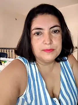 Snapshot of lina_maria99 chatting on September 23, 1:36 pm lina maria99 online show from September 23, 1:36 pm