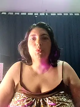 Snapshot of lina_maria99 chatting on October 15, 9:42 am lina maria99 online show from October 15, 9:42 am