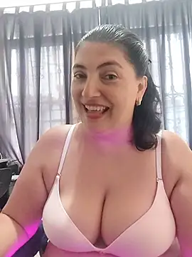 Snapshot of lina_maria99 chatting on November 9, 5:44 pm lina maria99 online show from November 9, 5:44 pm