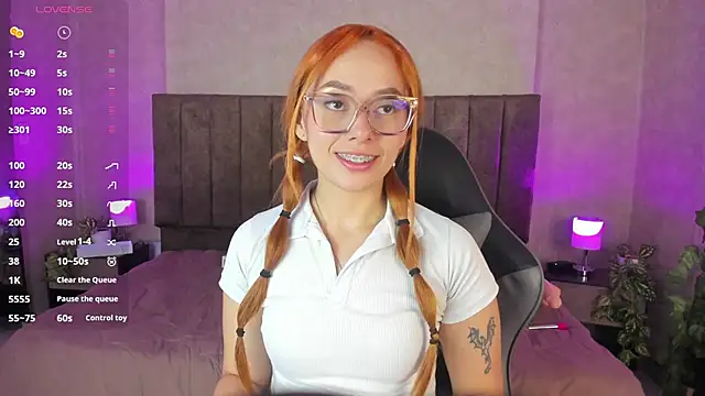 LanaMills  online show from September 18, 4:58 am