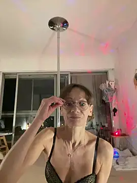 Chris06d22xh online show from February 27, 9:48 pm