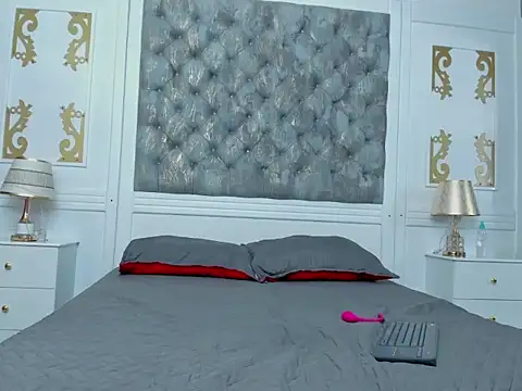 SashaHans online show from October 30, 11:11 am