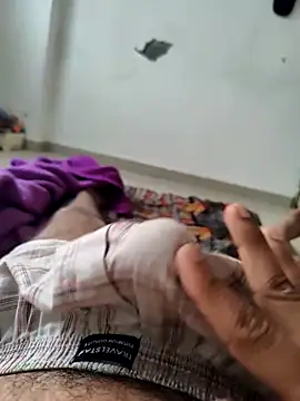 Snapshot of Size_x@xh chatting on February 17, 2:19 am Size xxh online show from February 17, 2:19 am