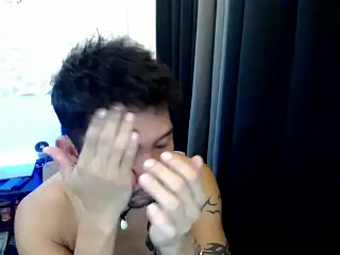 Snapshot of Thefriskyasian chatting on October 1, 1:00 am Thefriskyasian online show from October 1, 1:00 am