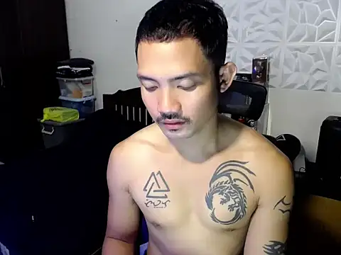 Snapshot of Thefriskyasian chatting on November 29, 6:27 am Thefriskyasian online show from November 29, 6:27 am