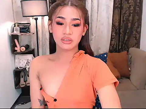 Snapshot of asianlatina69 chatting on October 6, 9:45 pm asianlatina69 online show from October 6, 9:45 pm