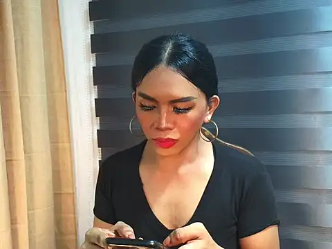 Snapshot of _karie chatting on November 8, 2:39 pm karie online show from November 8, 2:39 pm