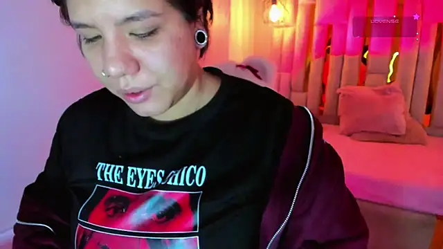 Snapshot of Melissa_Adamsx chatting on November 11, 11:32 am Melissa Adamsx online show from November 11, 11:32 am